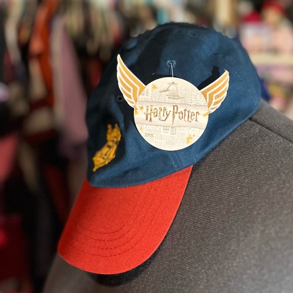 Hogwarts Harry Potter Cap - Picture 3 of 6
